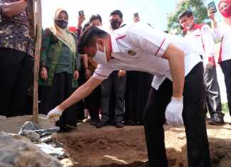 eletakan  batu pertama